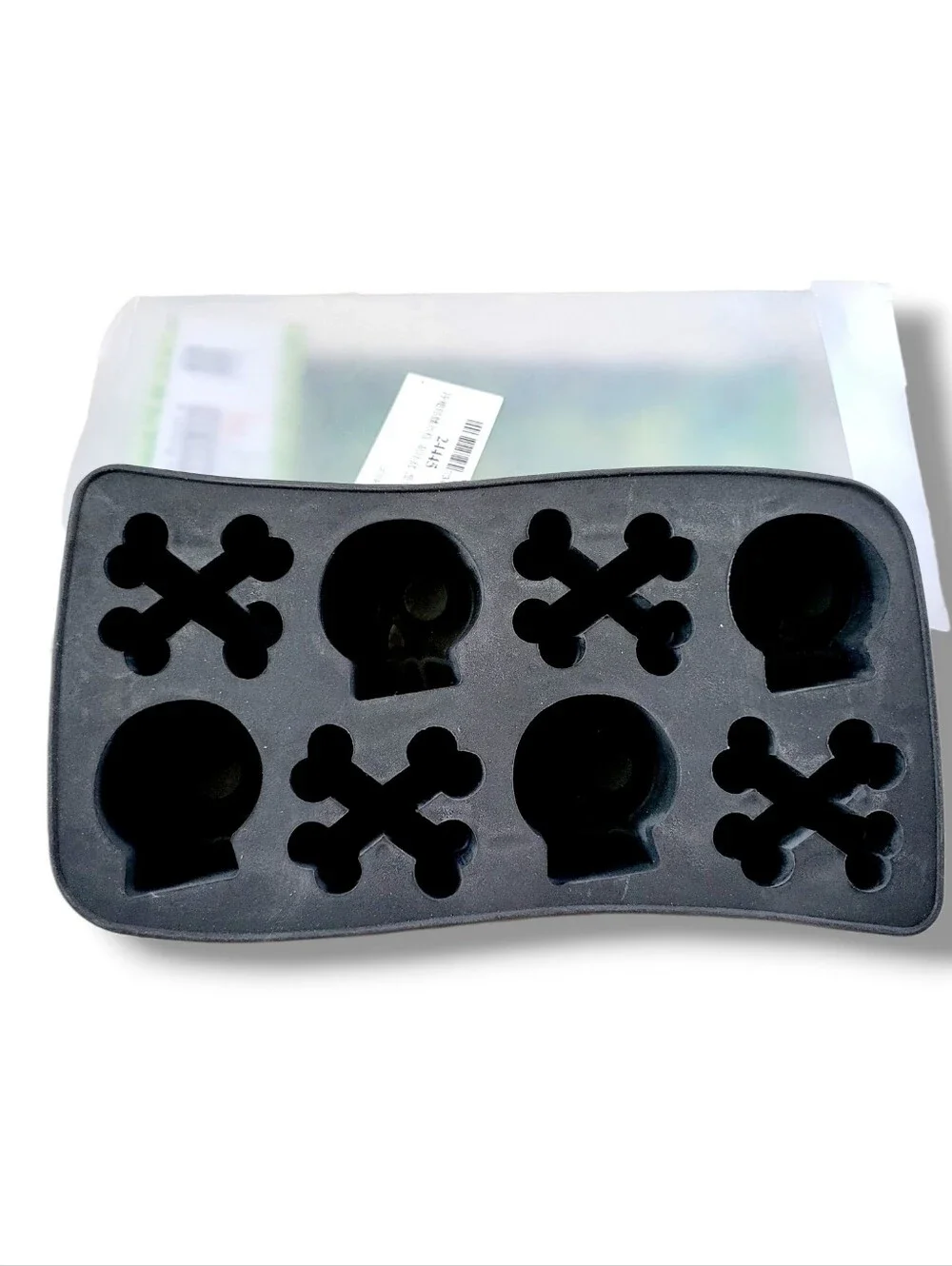 Ice Cannibal | LHS | NWT Black Skull & Crossbones Silicone Ice Tray Mold